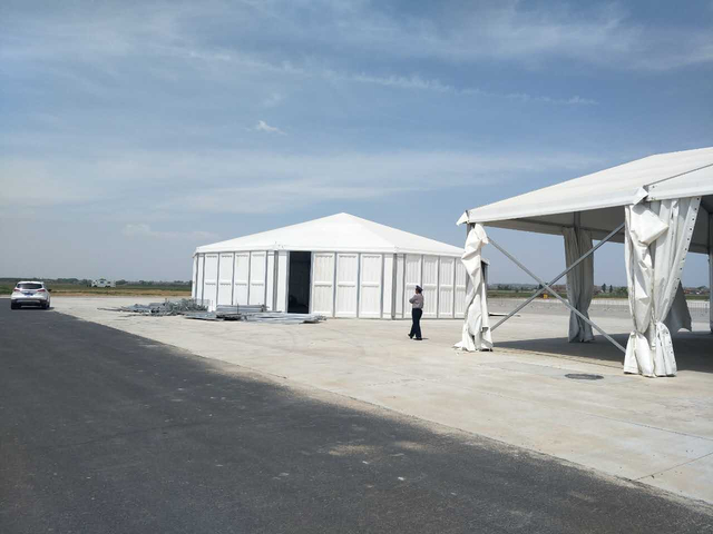 Telaio in lega di alluminio Applicazione esterna Esposizione Magazzino Evento Festa Matrimonio Uso Tenda in alluminio con parete in vetro trasparente