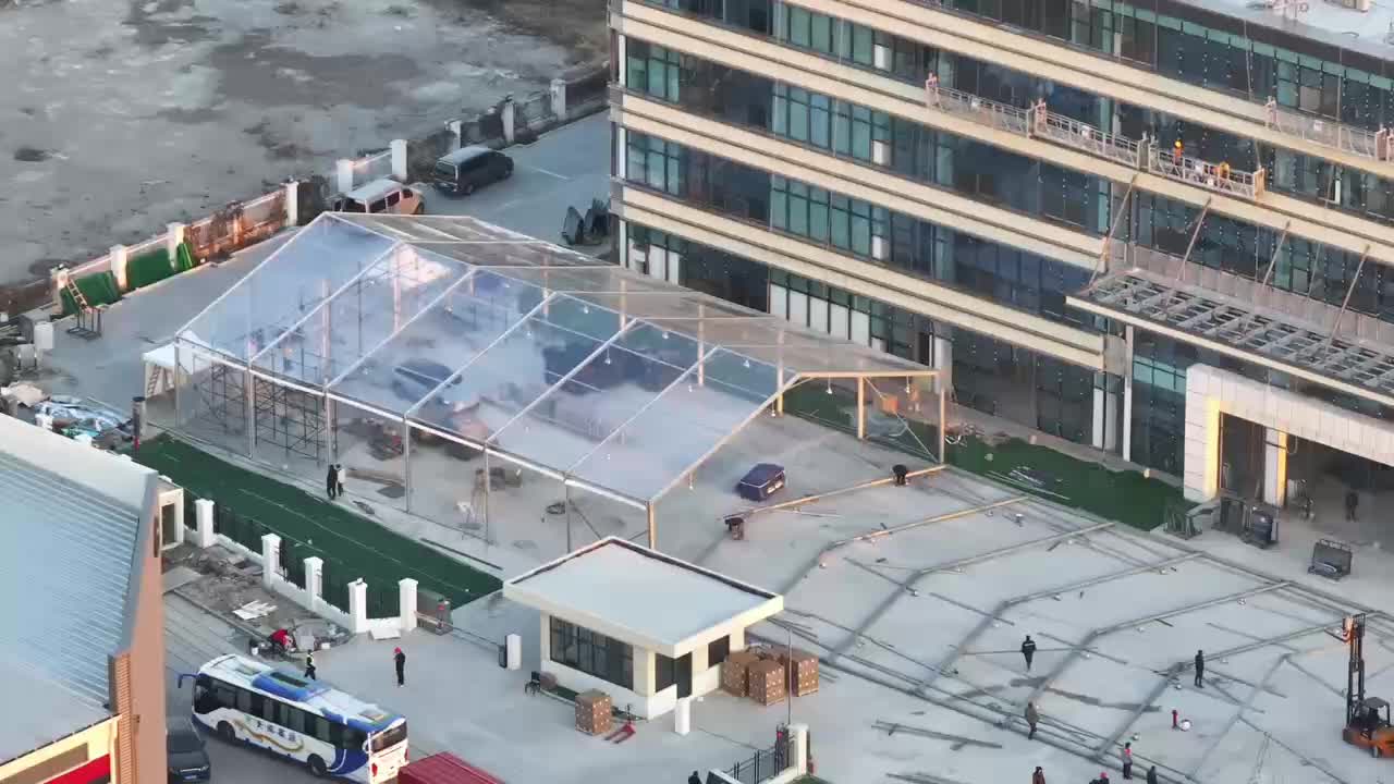 Tenda per attività di matrimonio romantico di alta qualità Tenda per tendone per esterni trasparente antivento in vendita