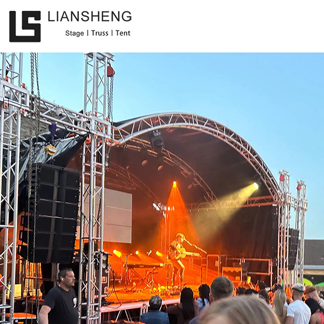 Palcoscenico per eventi sferico Crown Dome da 7 m