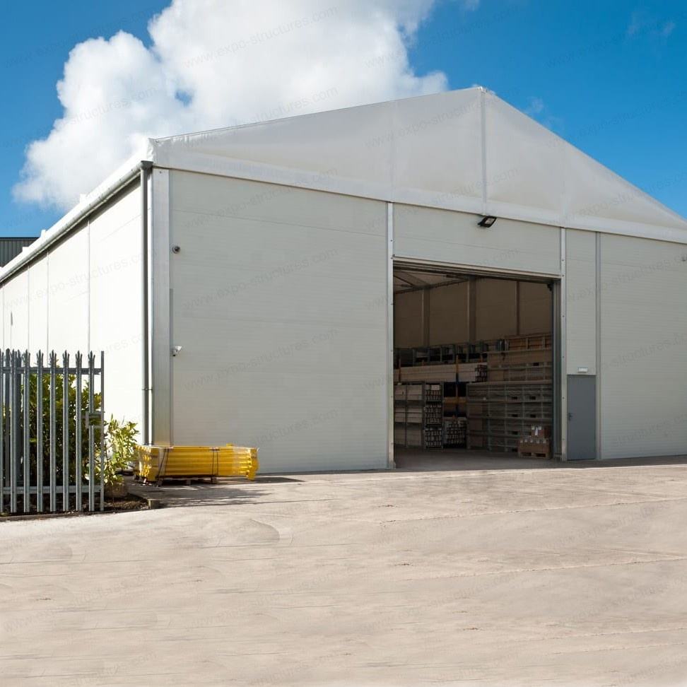 Grande tenda di stoccaggio per magazzino industriale Panino ignifugo impermeabile in PVC resistente ai raggi UV Lamiere di acciaio durevoli Logo per uso esterno in tessuto