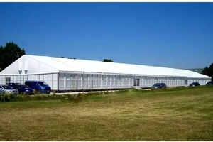 Cos'è una tenda industriale? Una guida completa