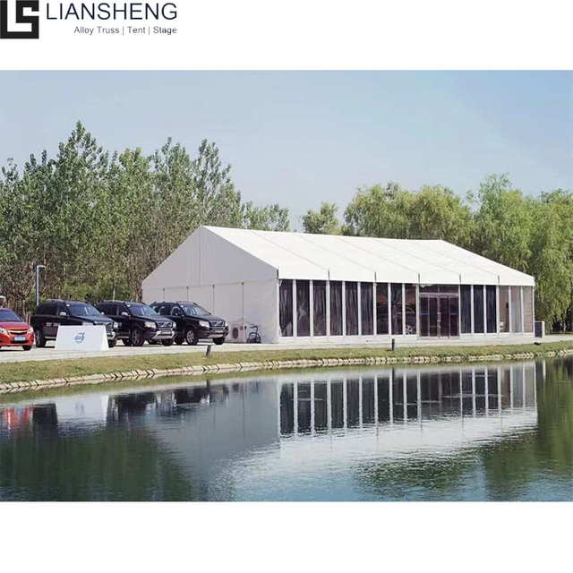 Qual è la forma di una tenda espositiva?