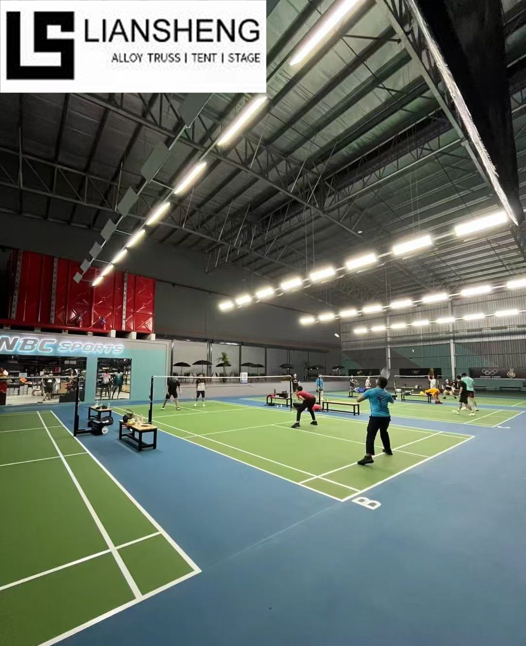 Tende per eventi sportivi super grandi, facilmente installabili e spostabili, con elevate opzioni di personalizzazione, adatte a varie attività