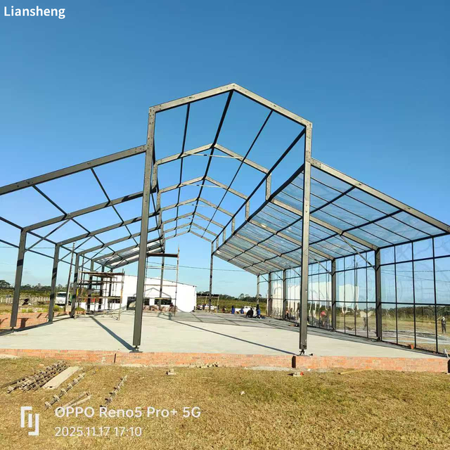 Dimensioni e stile personalizzati delle tende per atri da esterno progettate specificatamente per raduni, matrimoni ed eventi su larga scala